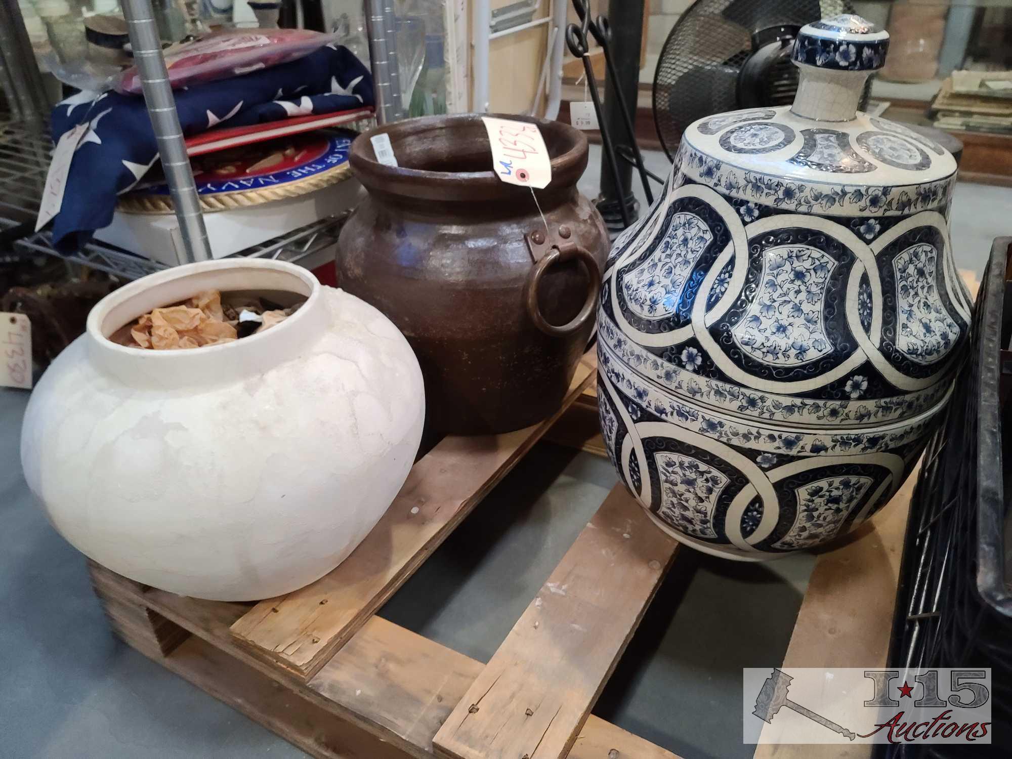 3 Vases