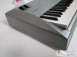 Yamaha MM8 Keyboard