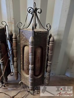 2 Lights Fixtures