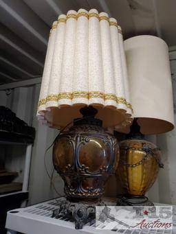 2 Lamps and 4 Lamp Shades
