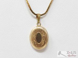 14k Gold Chain With Petite Engraved Locket 6.7g
