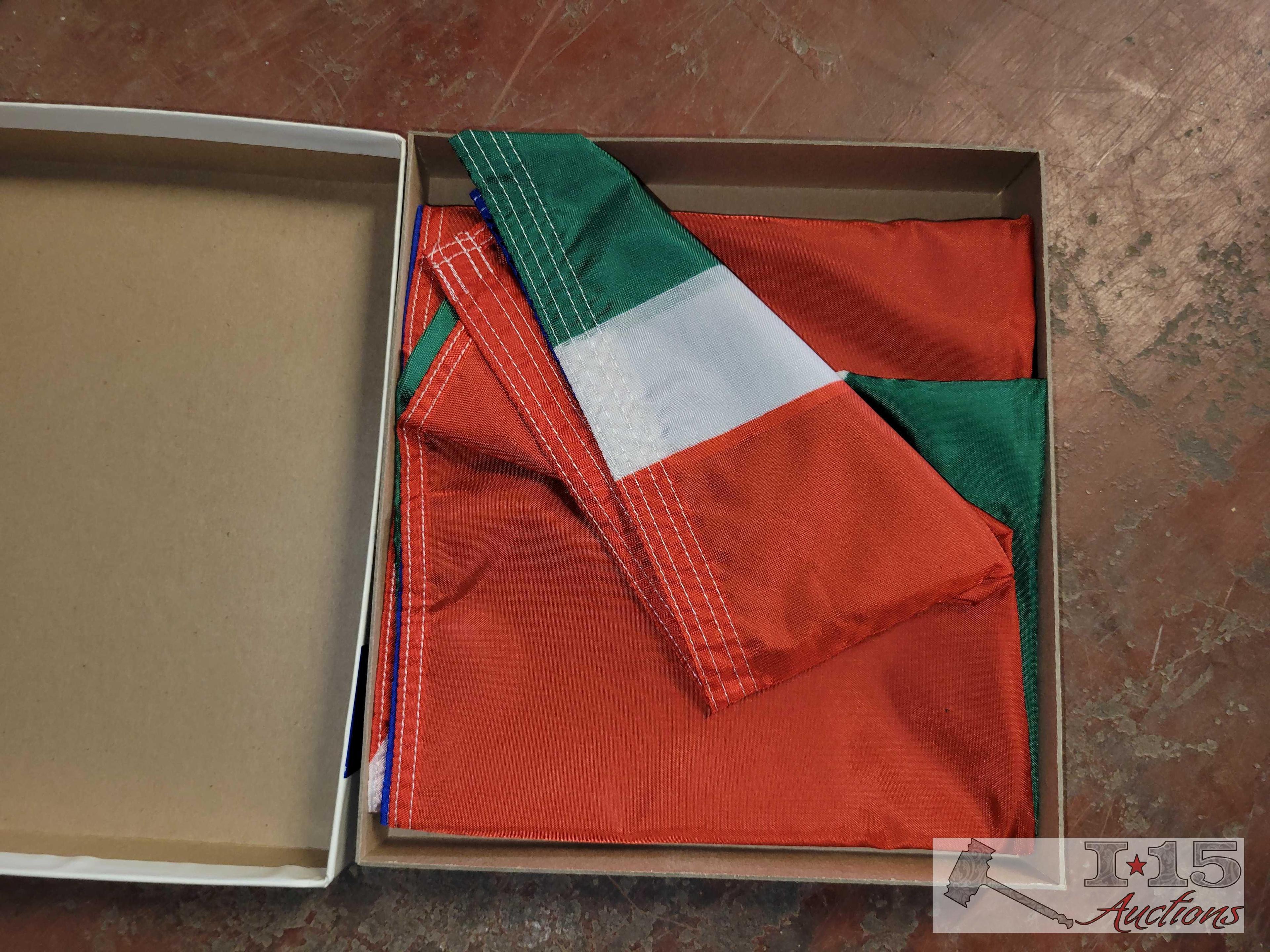 (21) Nylon Flags