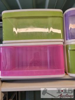 10 Plastic Storage Containers