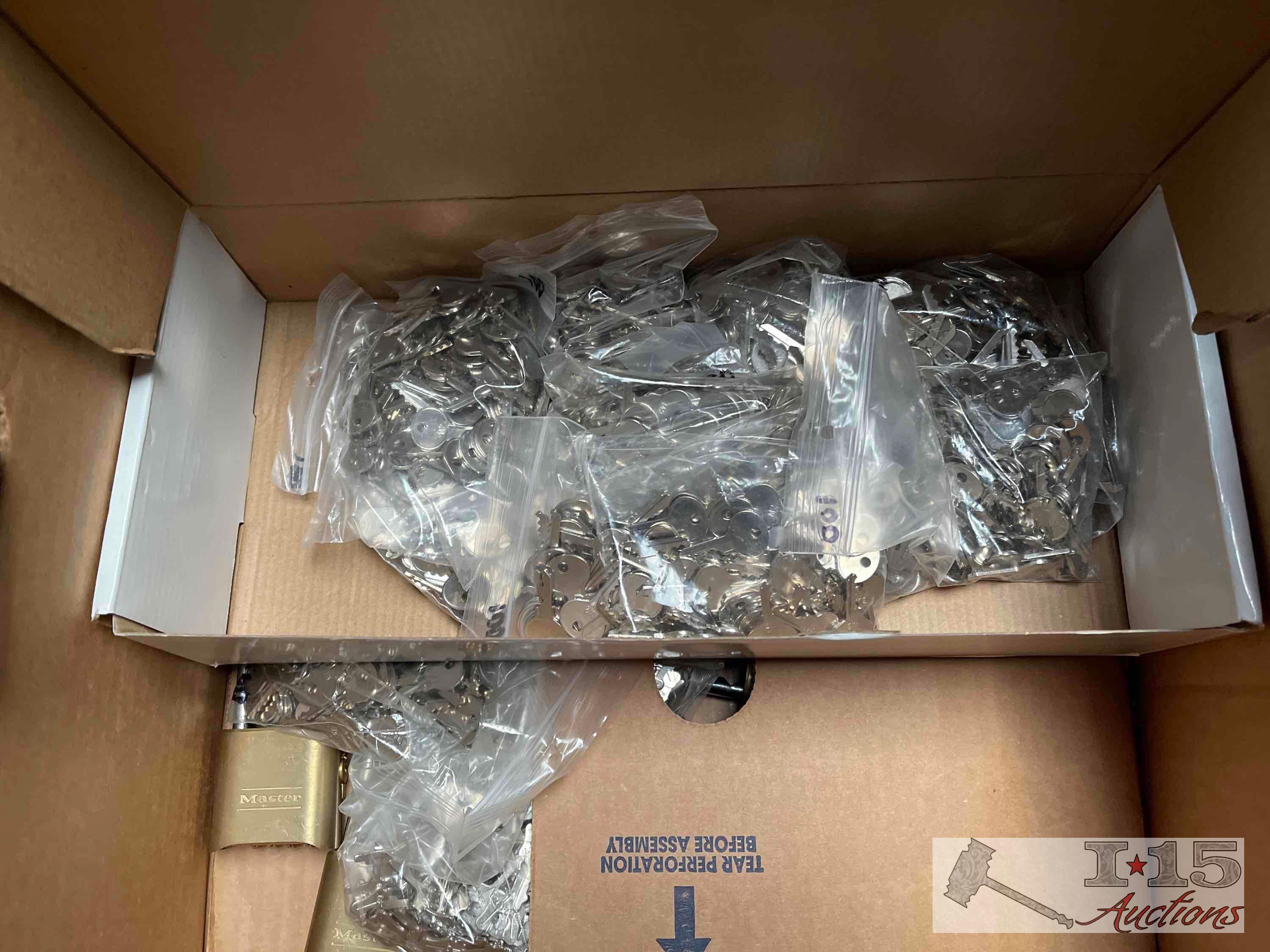 Pallet of Approx 480 Combination Master Key Locks