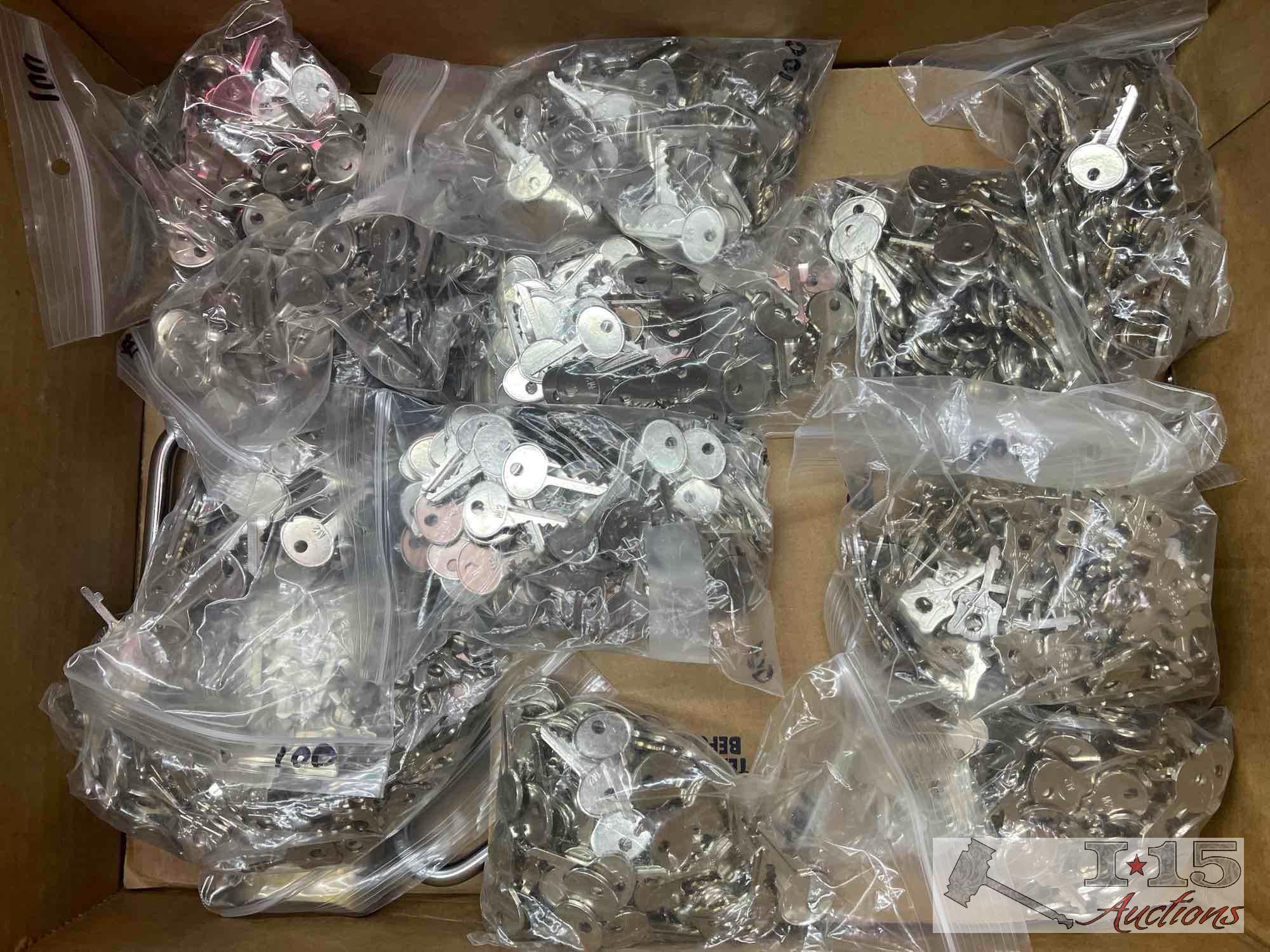 Pallet of Approx 480 Combination Master Key Locks