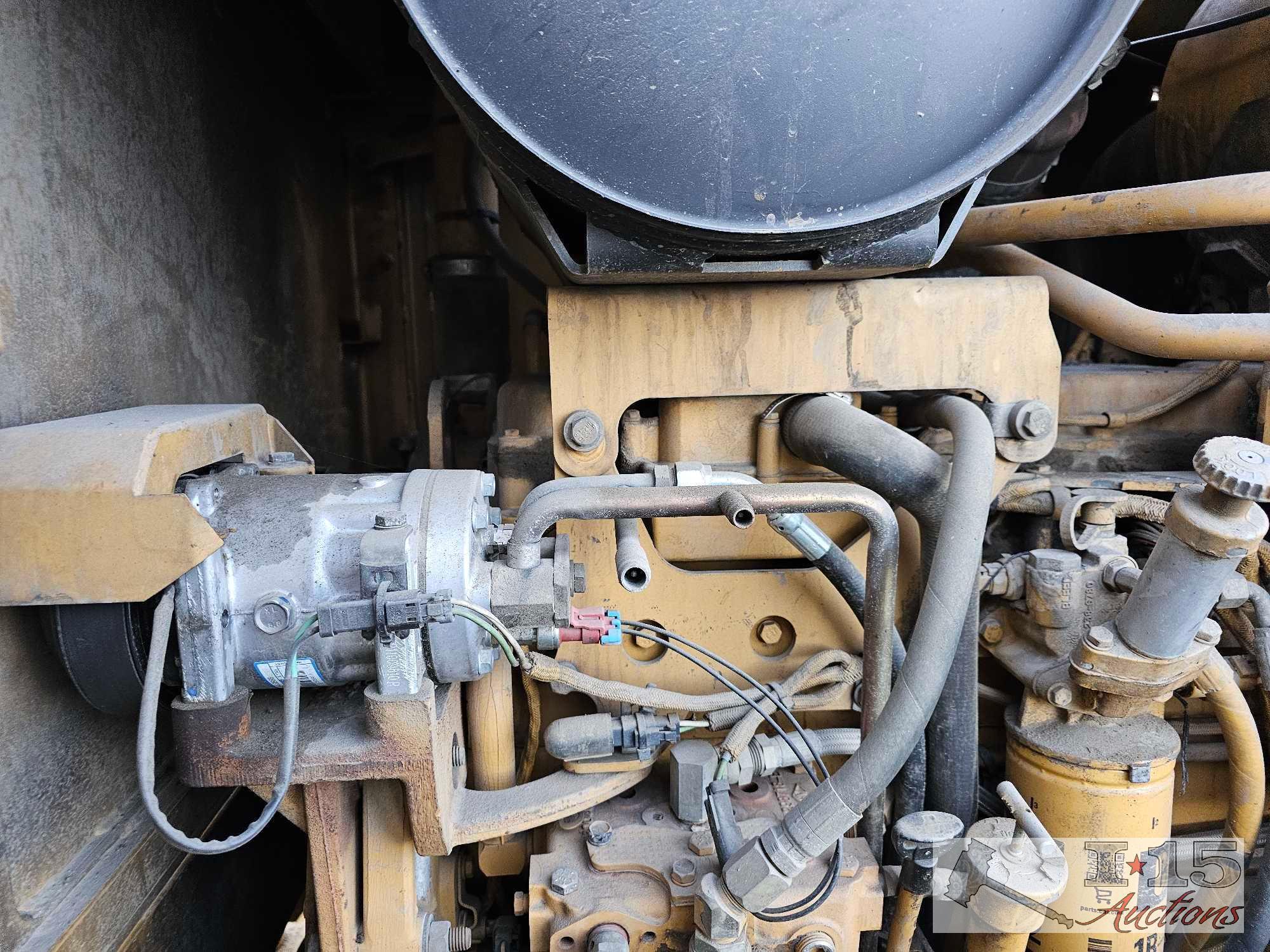 2005 Caterpillar Grader 143H