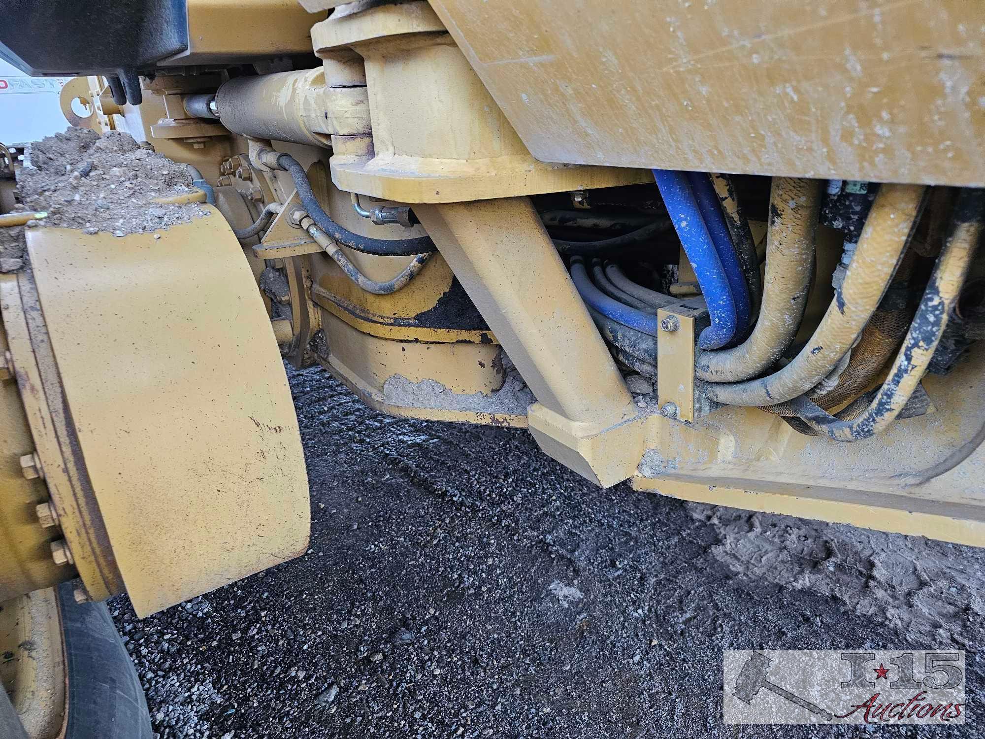 2005 Caterpillar Grader 143H