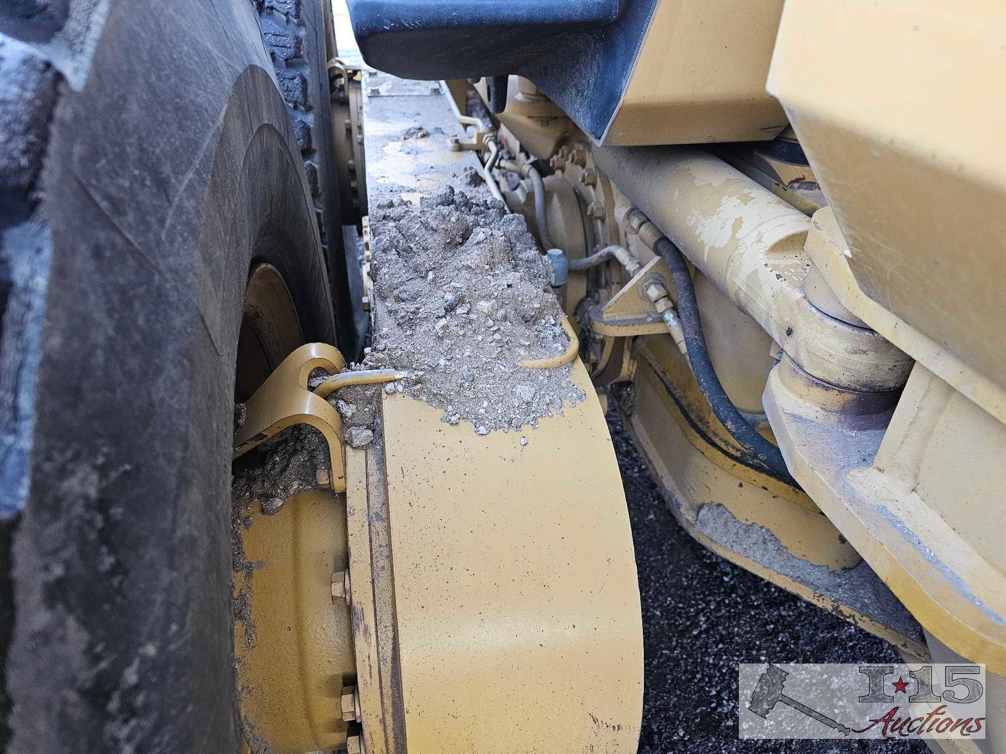 2005 Caterpillar Grader 143H