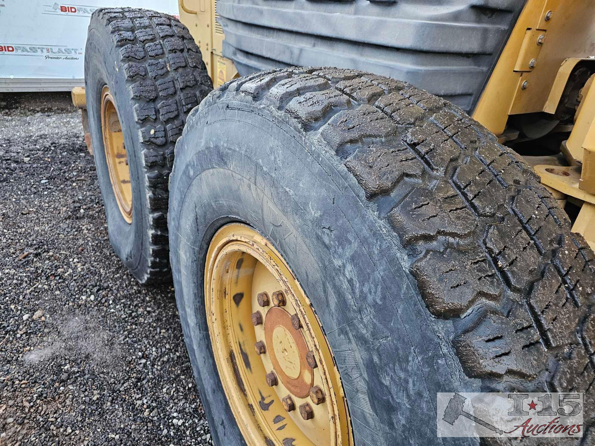 2005 Caterpillar Grader 143H