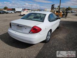 2000 Ford Taurus