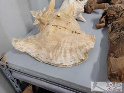 Sea Shells and Wood Decorations