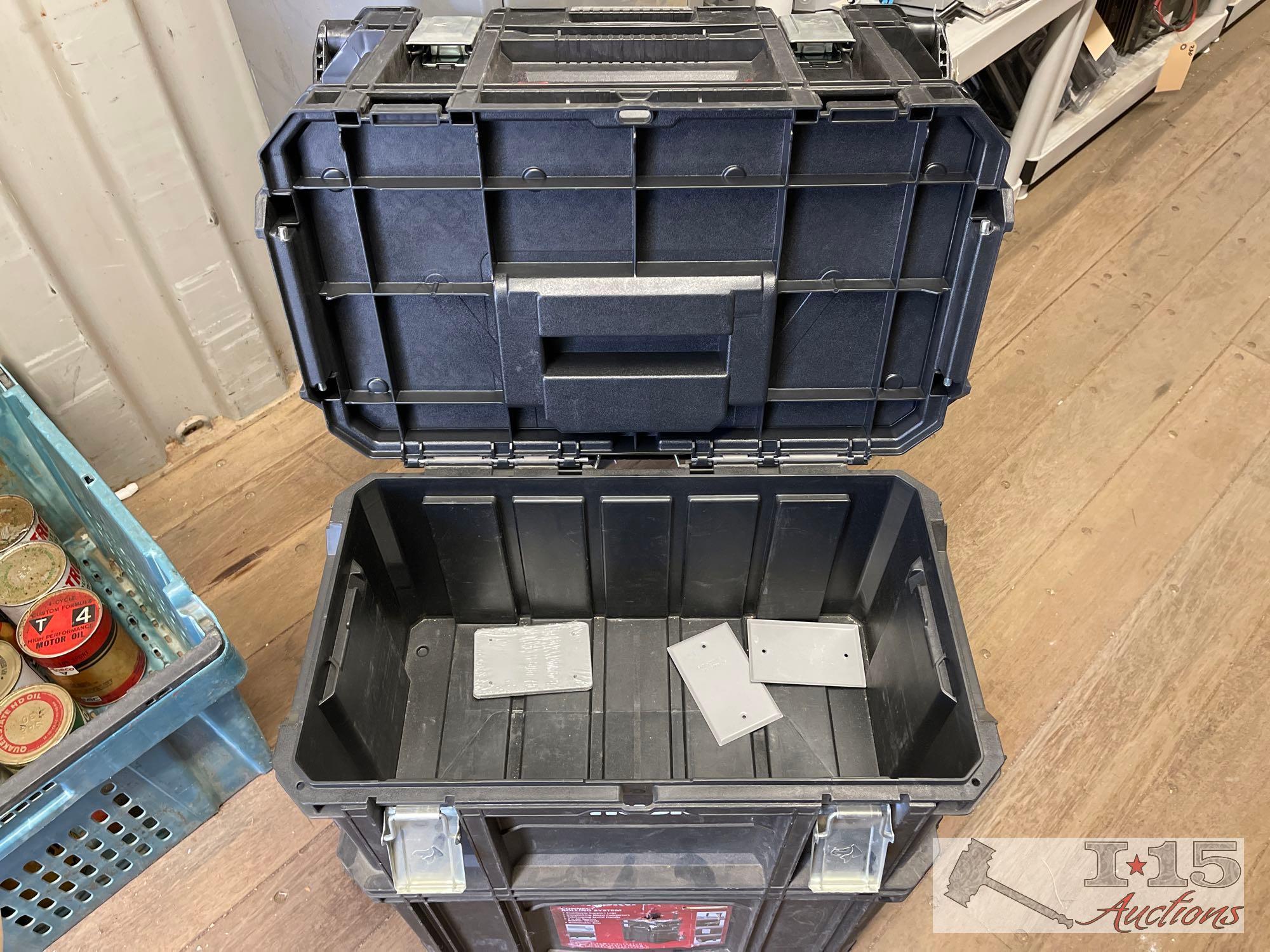 Husky Cantilever Toolbox
