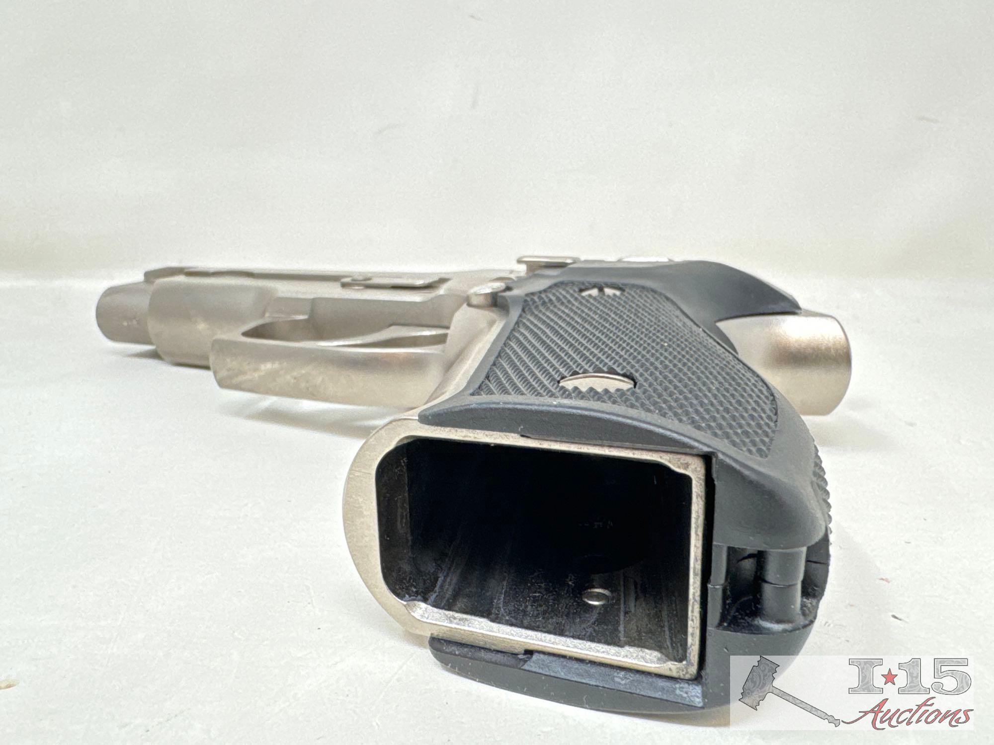 Sig Sauer P226 9mm Semi-Auto Pistol