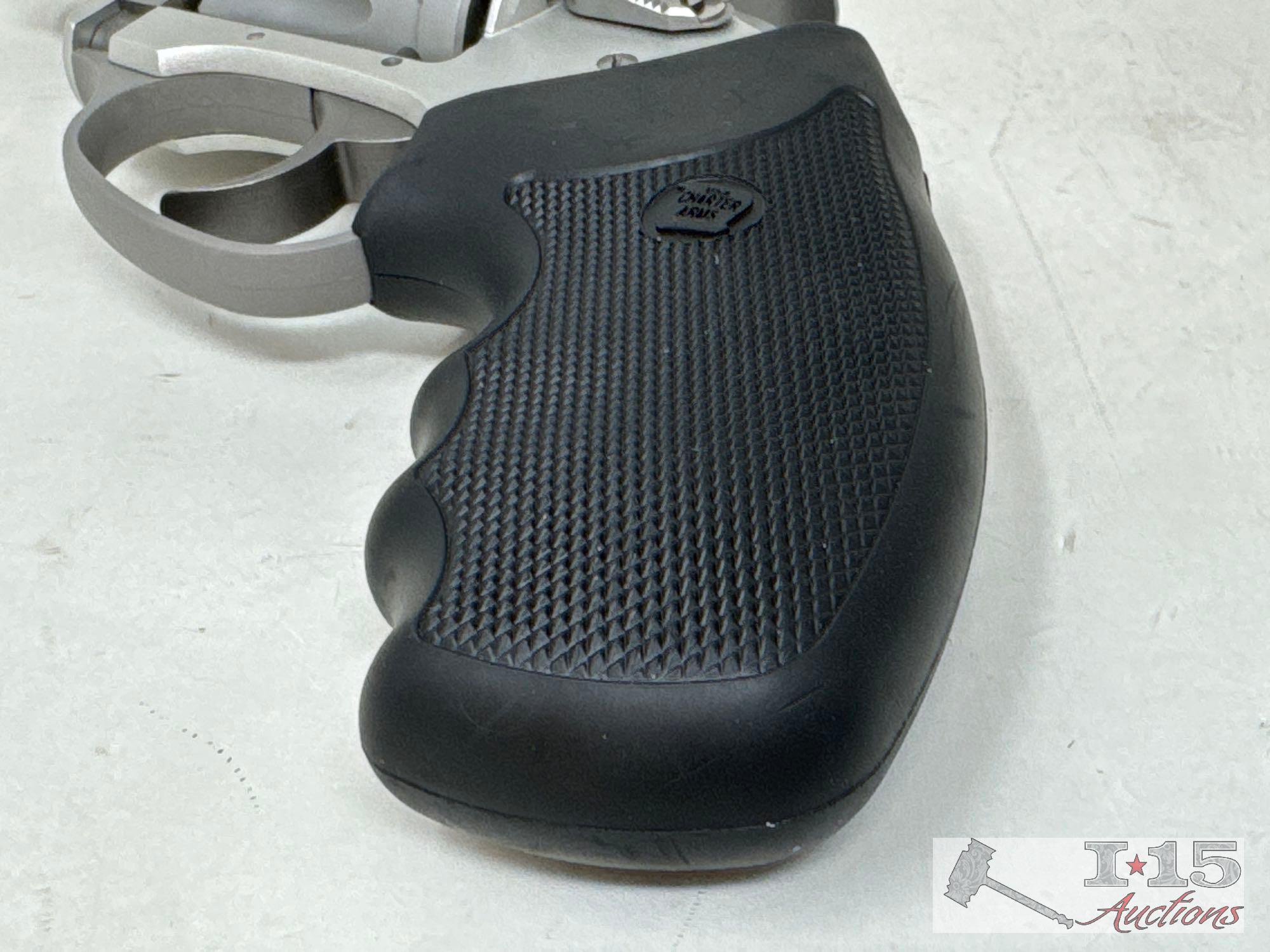 Charter Arms UnderCovorette .32 mag Double Revolver