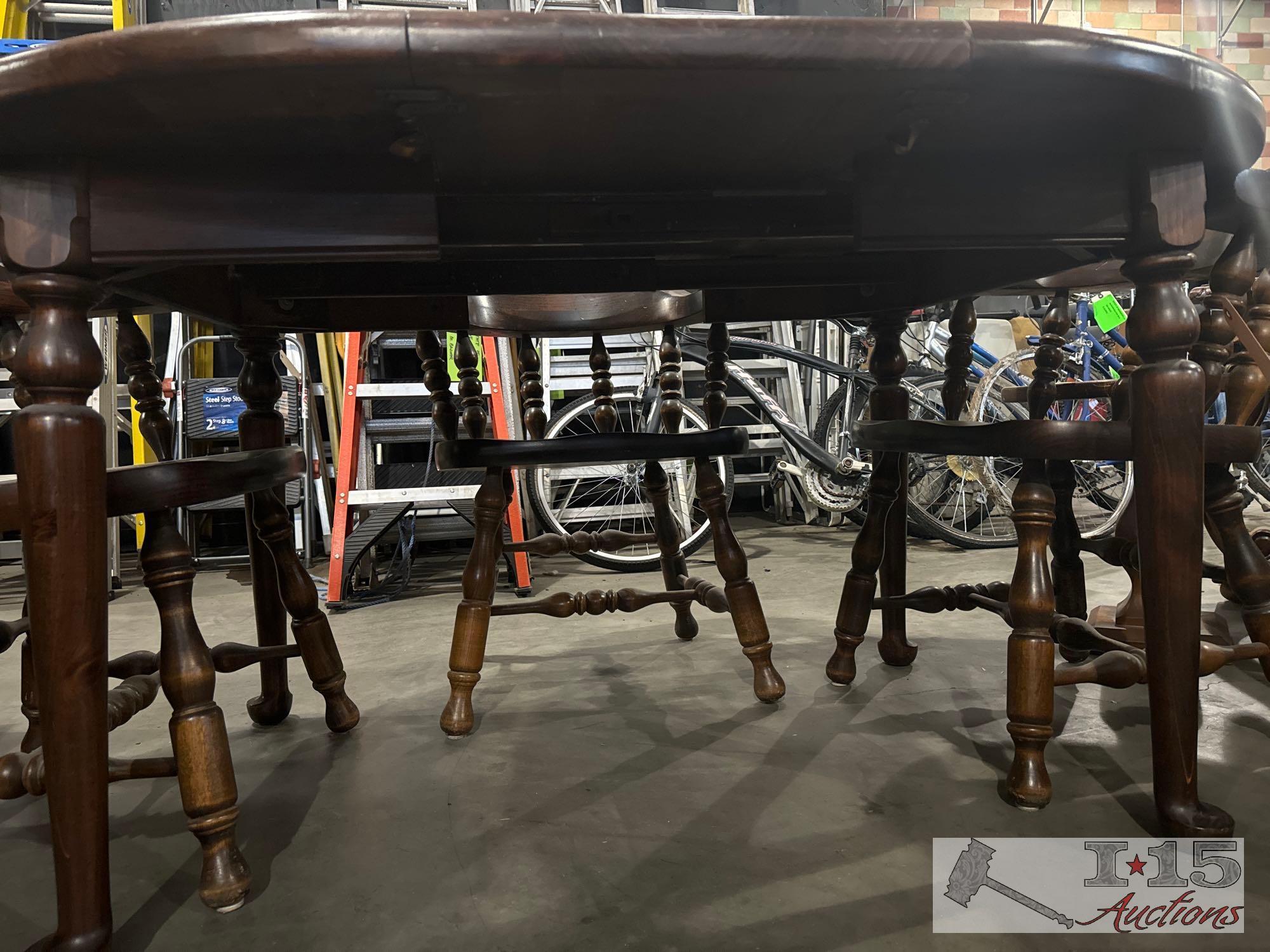 Vintage dining room table with 4 chairs