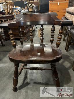 Vintage dining room table with 4 chairs
