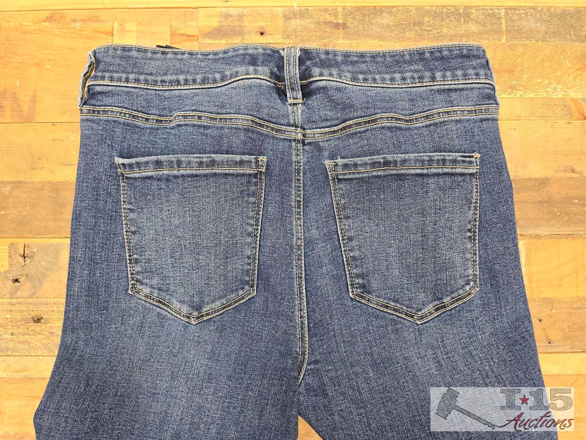 (11) Women's High End Jeans