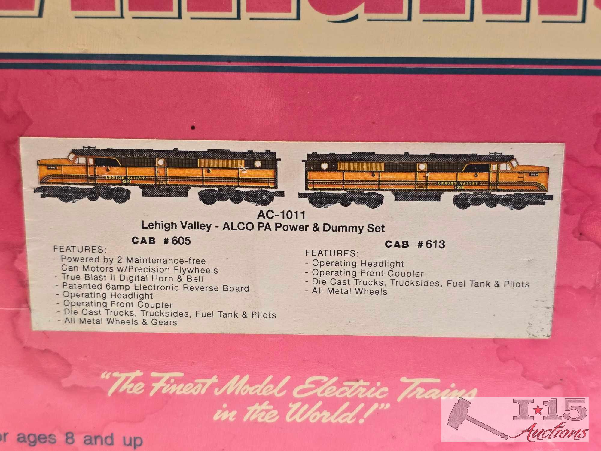 Williams Electric Trains O Gauge Model Locomotive Set