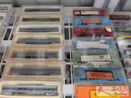 (37) Con Cors N - Scale P Passenger Model Train & Train Cars