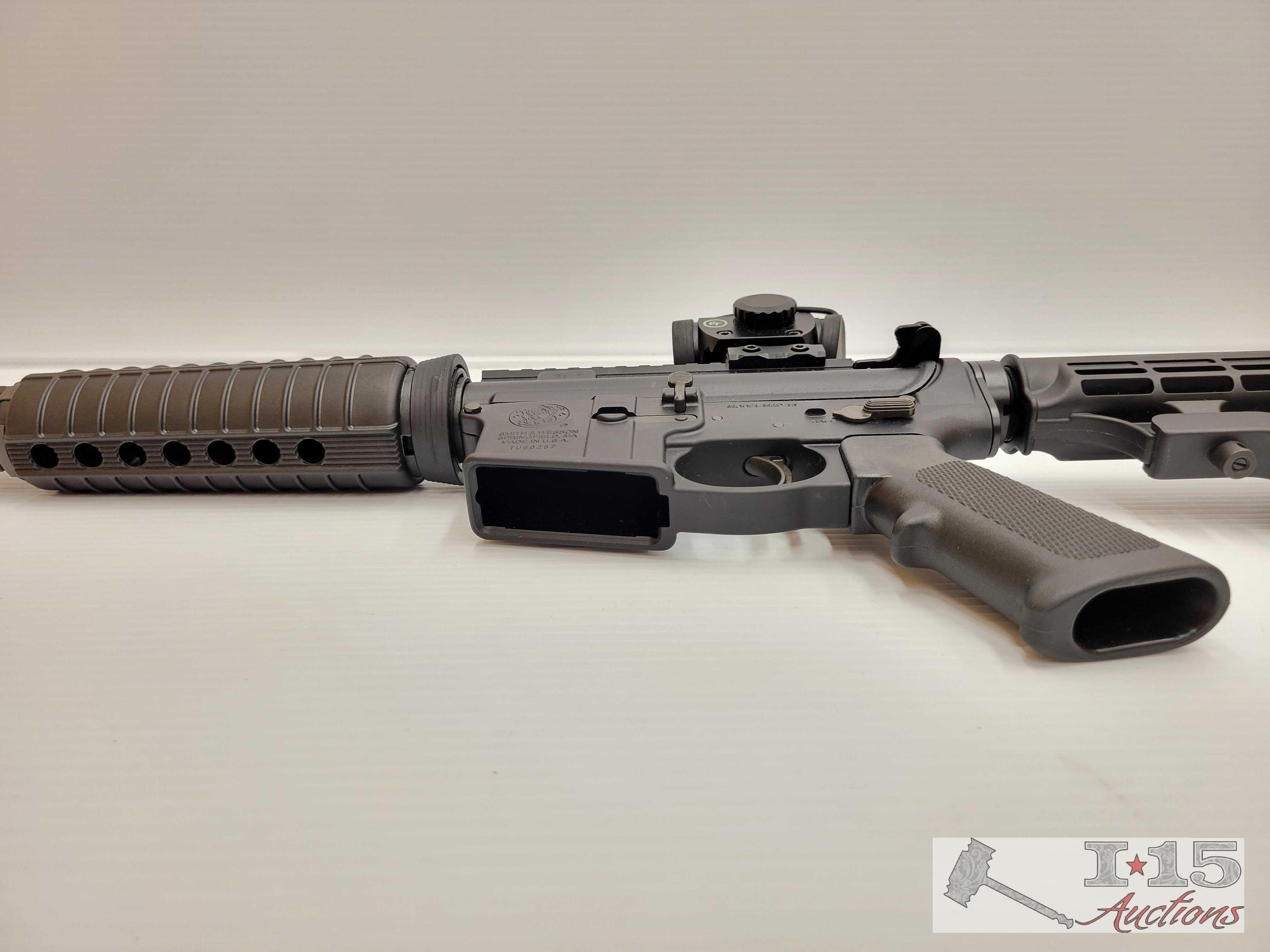 Smith&Wesson M&P 15 5.56 Semi-Auto Rifle