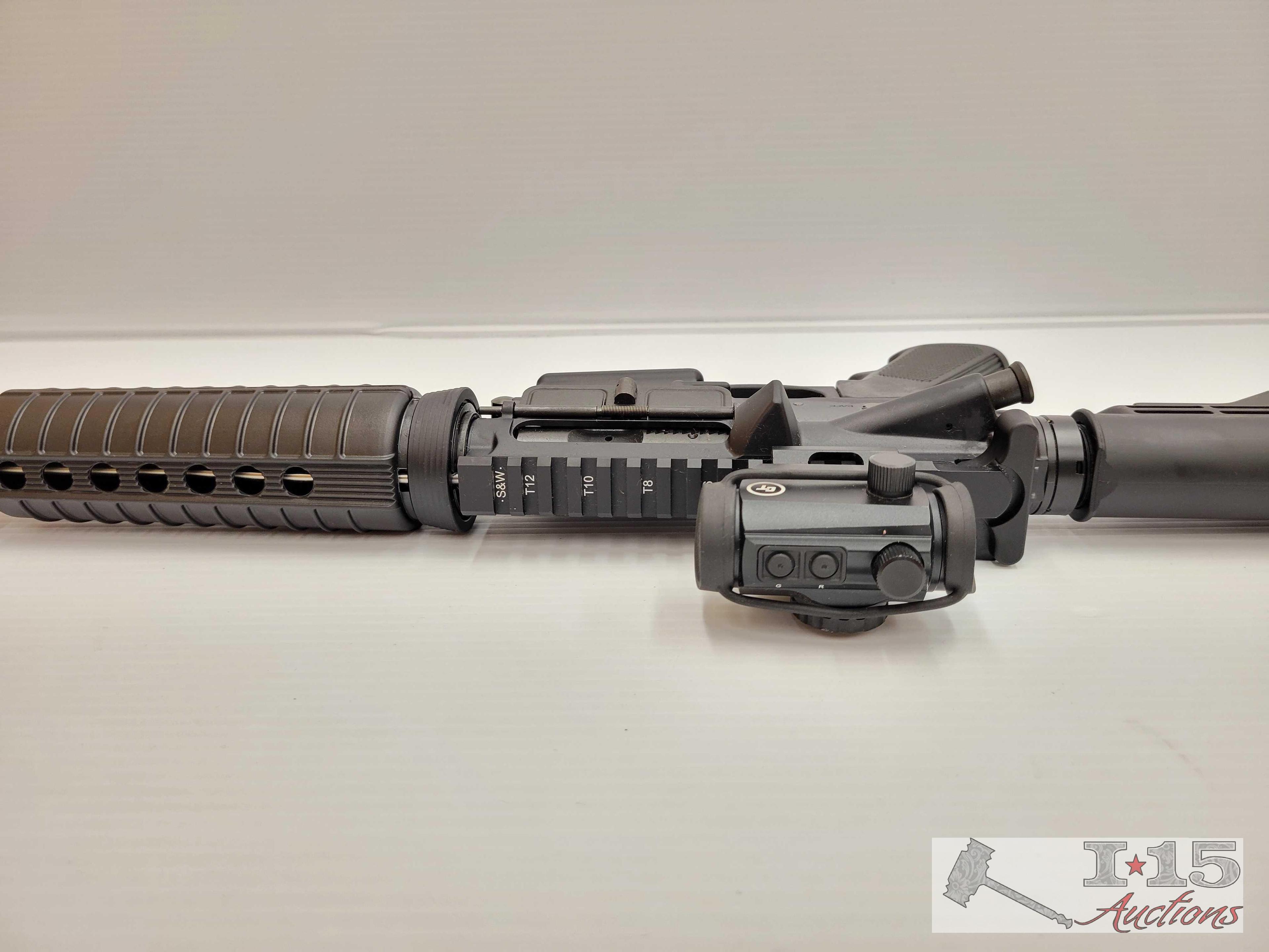 Smith&Wesson M&P 15 5.56 Semi-Auto Rifle