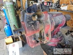 Bench Vise
