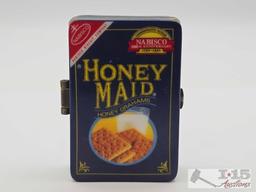 Honey Maid Crackers Nabisco PHB Collection Porcelain Hinged Box with Cracker Trinket