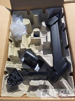 (36) Monitor Arms