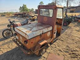Cusman Motors Police Cart