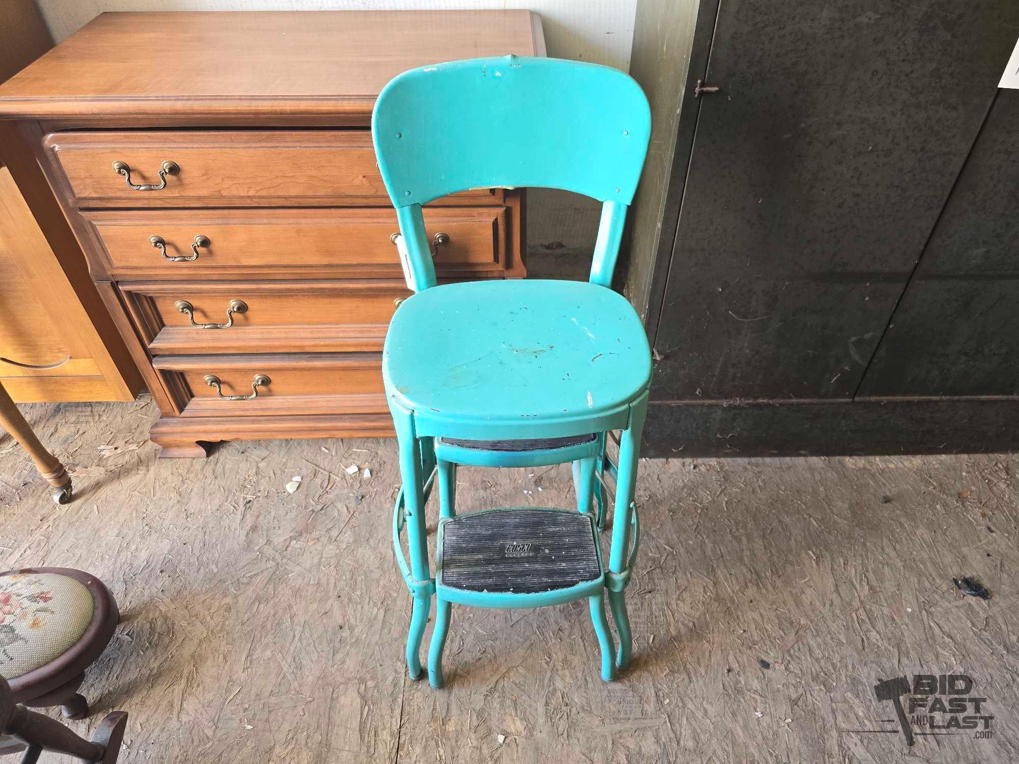 3 Chairs