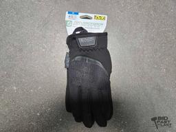 NEW!! (10) Pairs of Mechanix Wear FastFit M Gloves