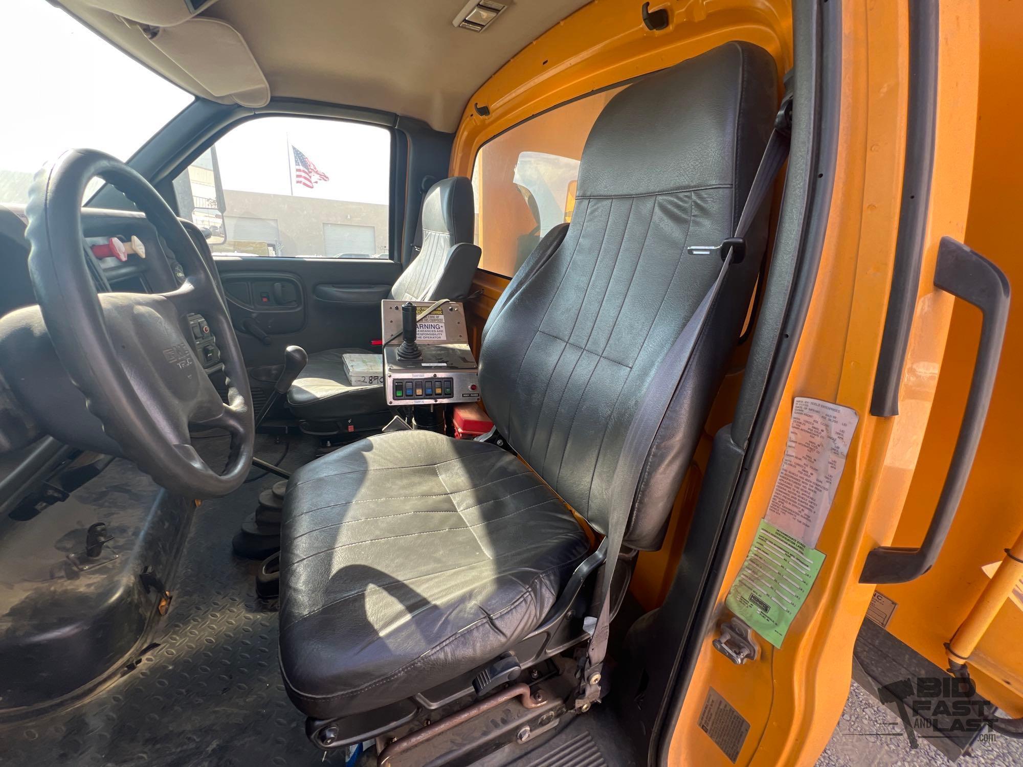 2009 GMC C8500 4x4
