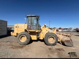 John Deere 444H Loader