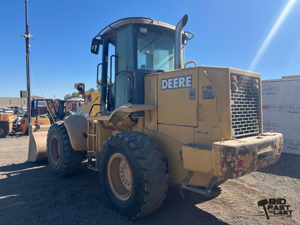 John Deere 444H Loader