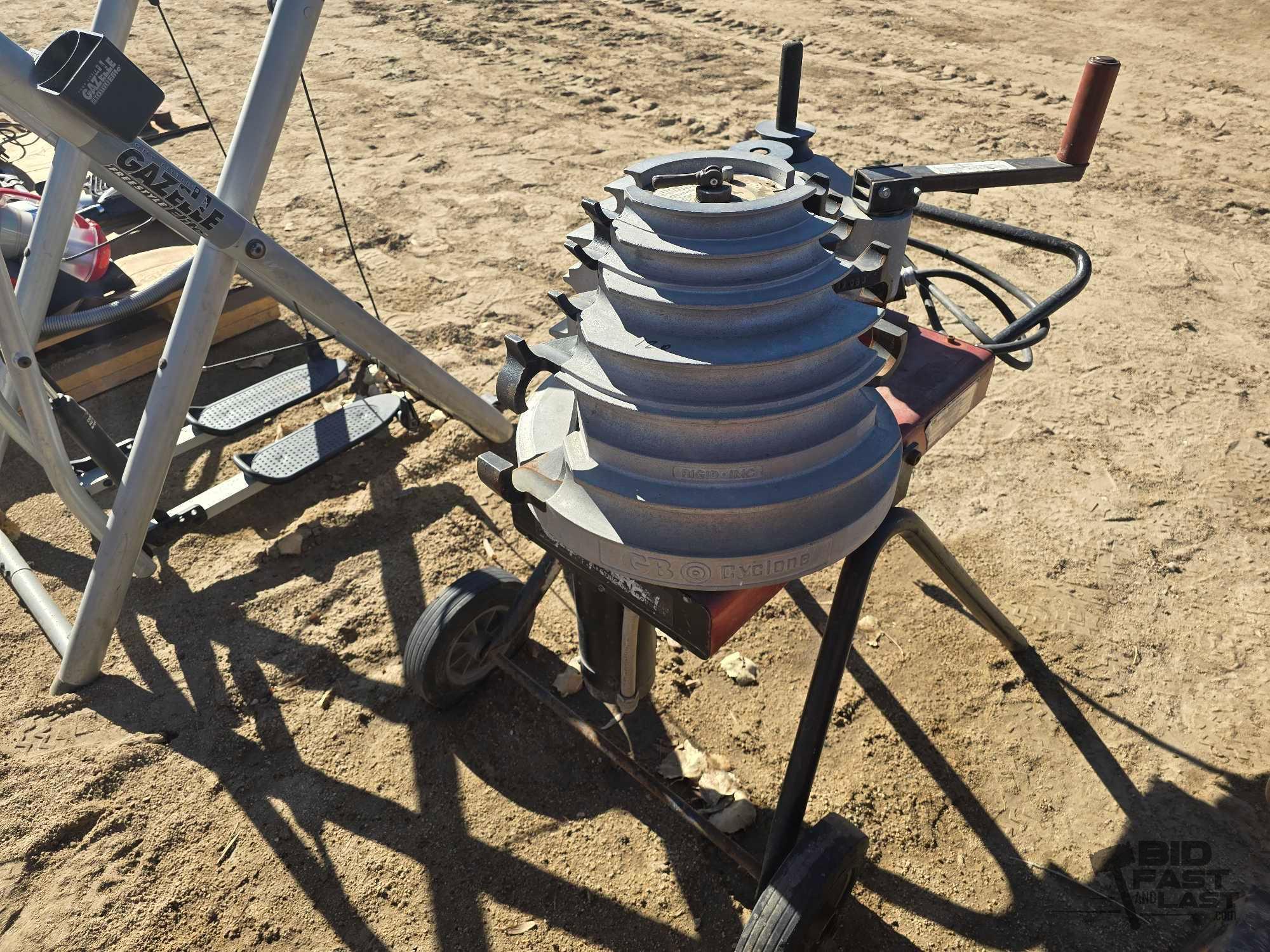 GB Enerpac B2000 Cyclone Bender