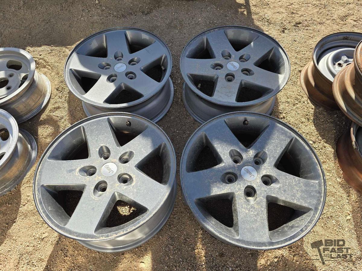 1 Set of Jeep 5 Lug Wheels