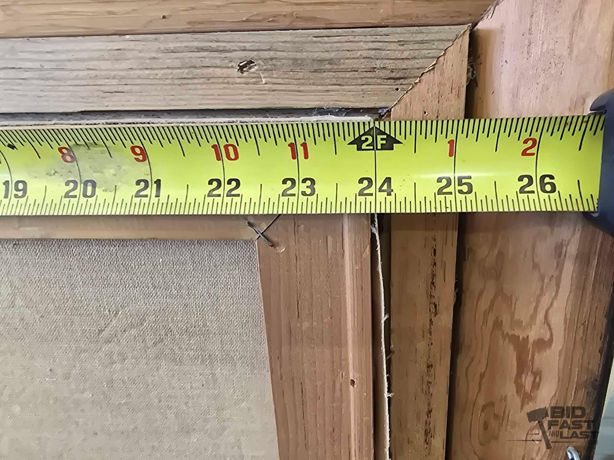 Canvas Painting and Pallet Display Board