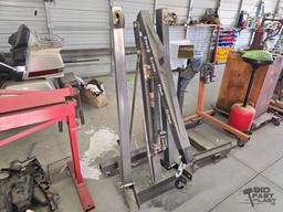 Pittsburgh Heavy Duty 2 Ton Folding Engine Crane