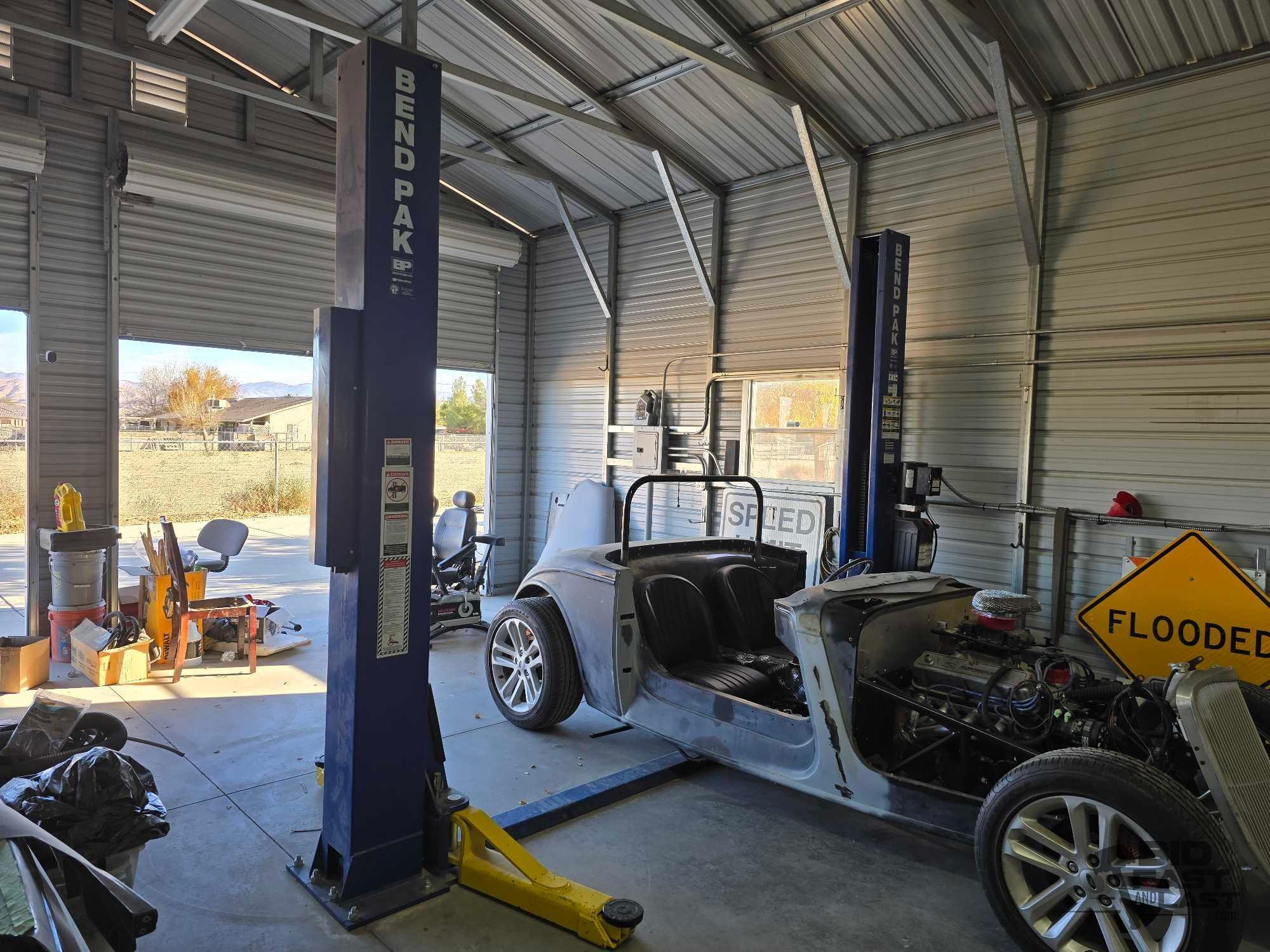 BendPak XPR-9-LP 2 Post Lift