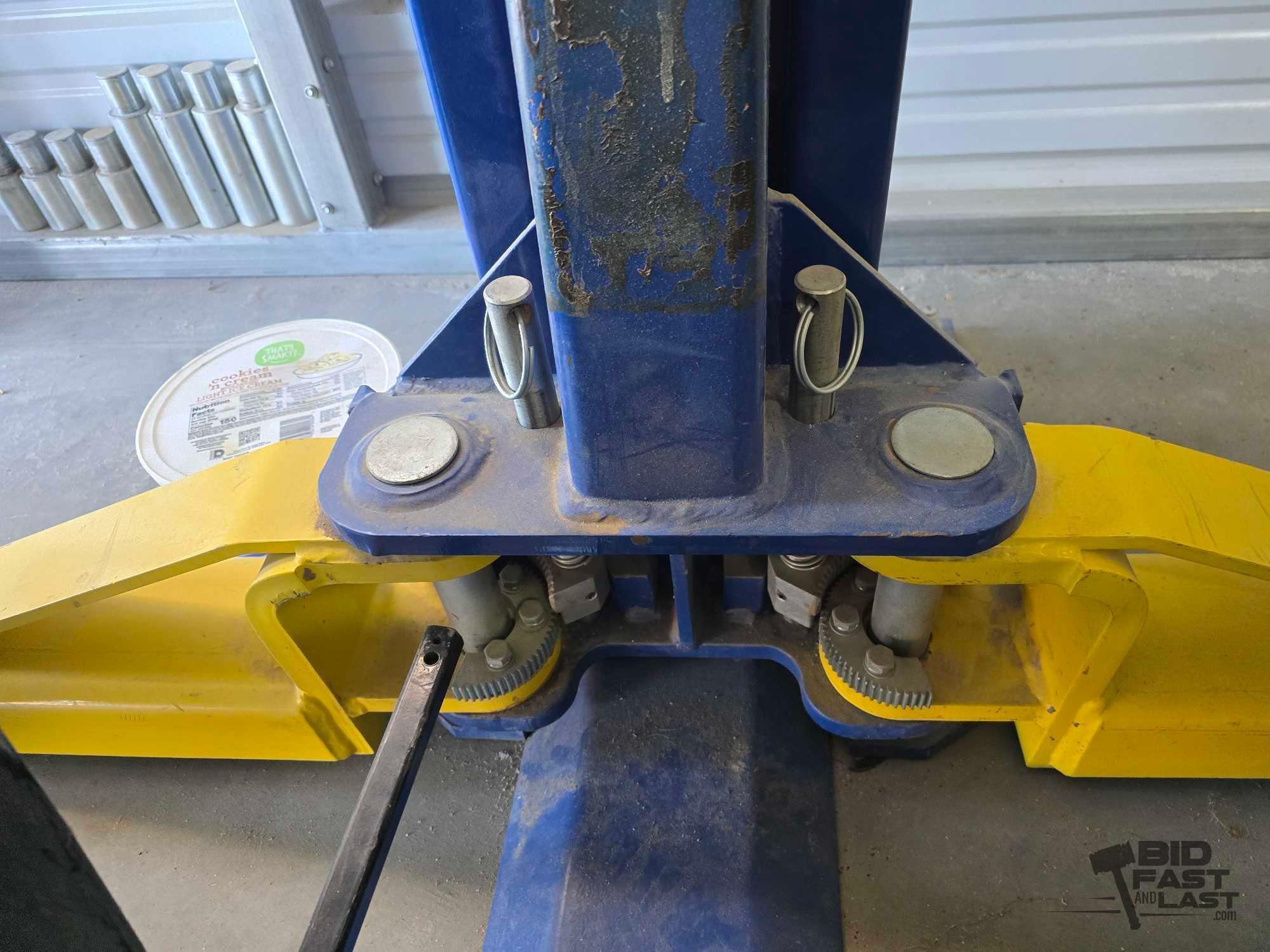 BendPak XPR-9-LP 2 Post Lift