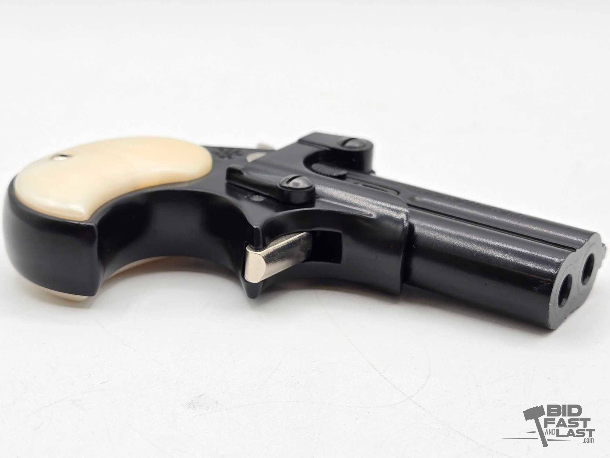Davis Industries D-22 .22lr Derringer