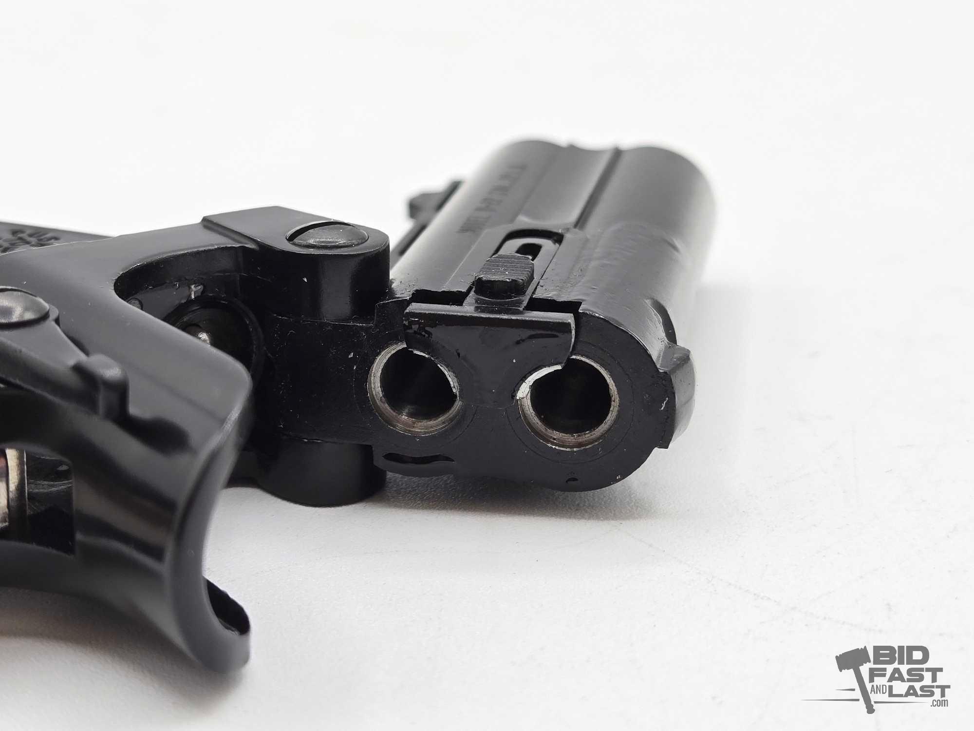 Davis Industries D-22 .22lr Derringer