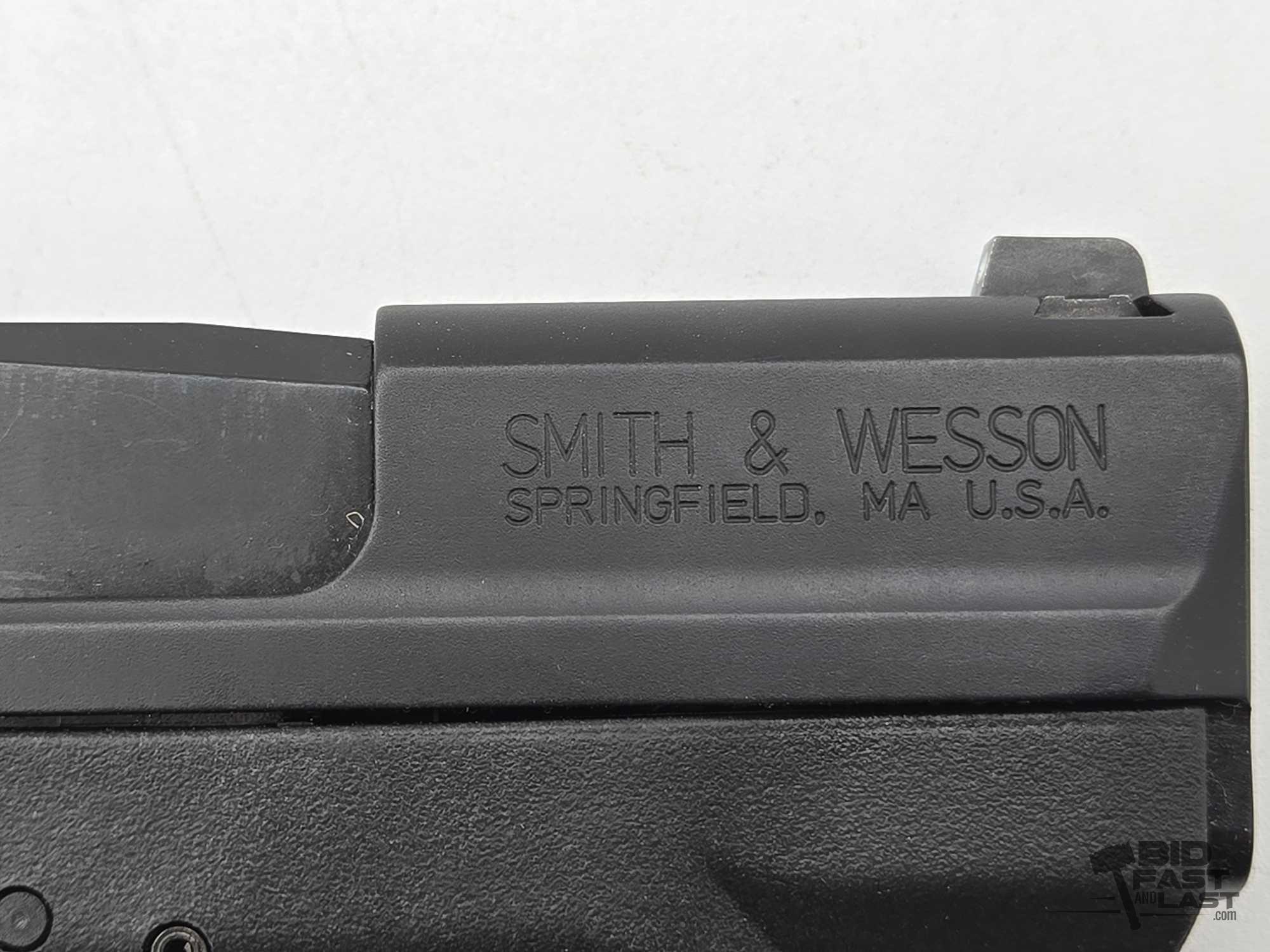 Smith & Wesson M&P Shield 40 .40 S&W Semi-Auto Pistol