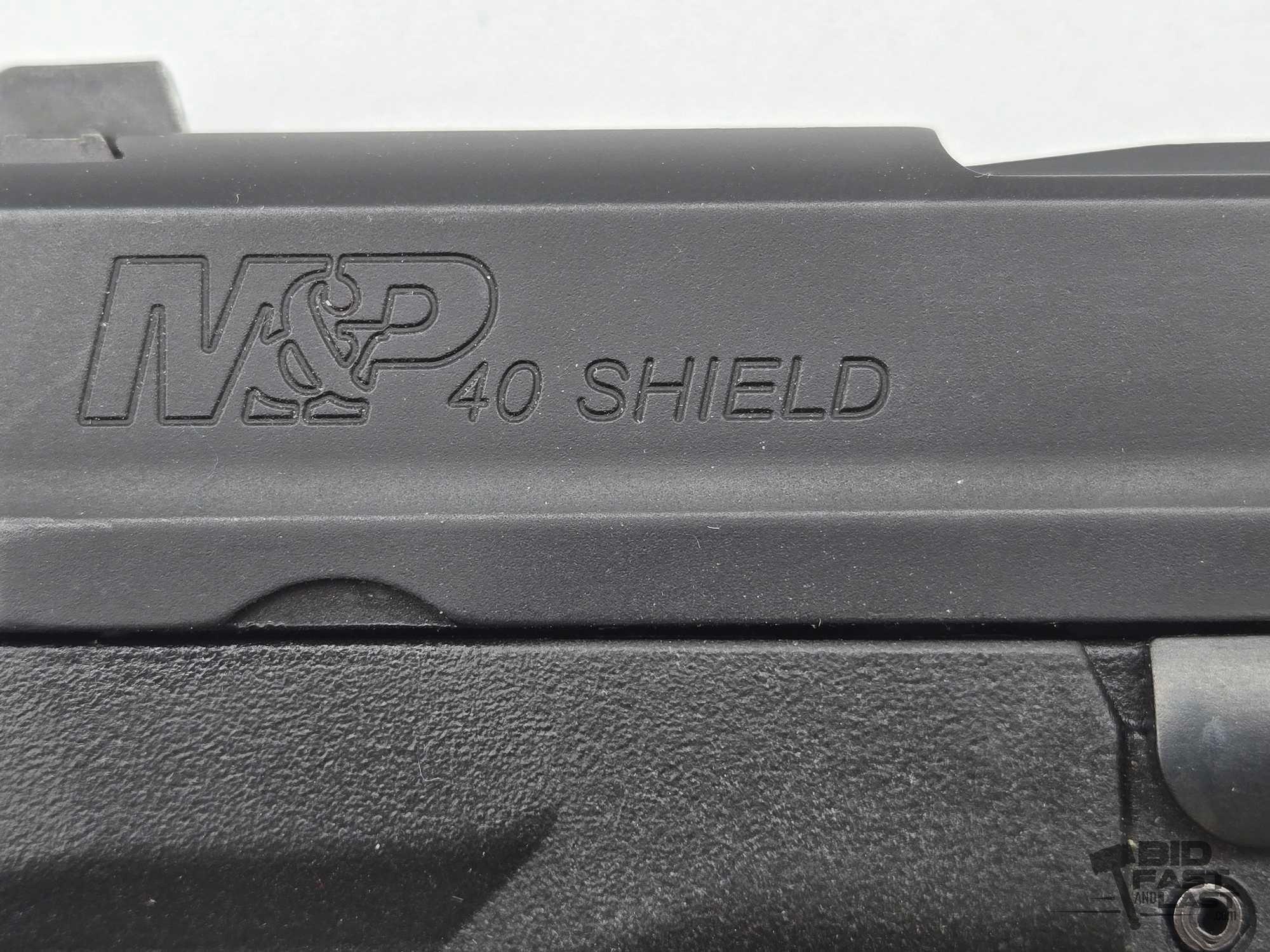Smith & Wesson M&P Shield 40 .40 S&W Semi-Auto Pistol