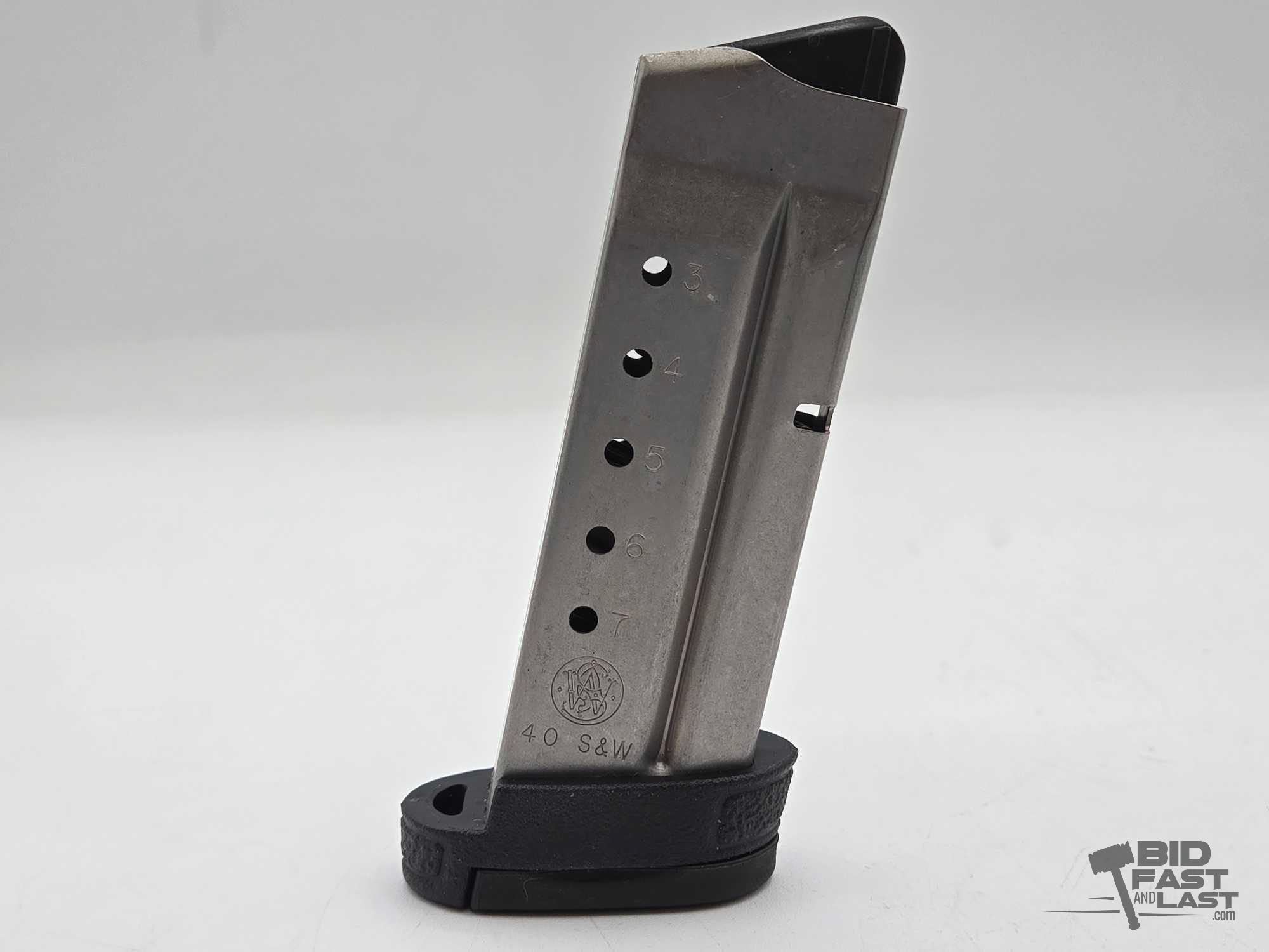 Smith & Wesson M&P Shield 40 .40 S&W Semi-Auto Pistol