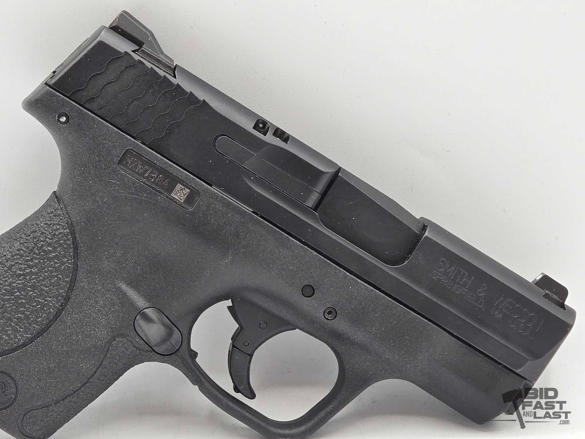 Smith & Wesson M&P Shield 40 .40 S&W Semi-Auto Pistol