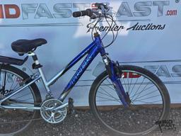 Trek Navigator 300 8-Speed Mountain Mike with 26" Wheels