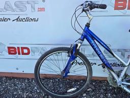 Trek Navigator 300 8-Speed Mountain Mike with 26" Wheels