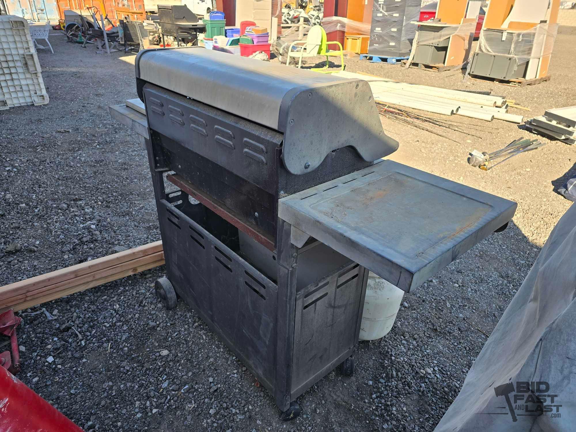 Kenmore Propane Barbecue & Propane Tank
