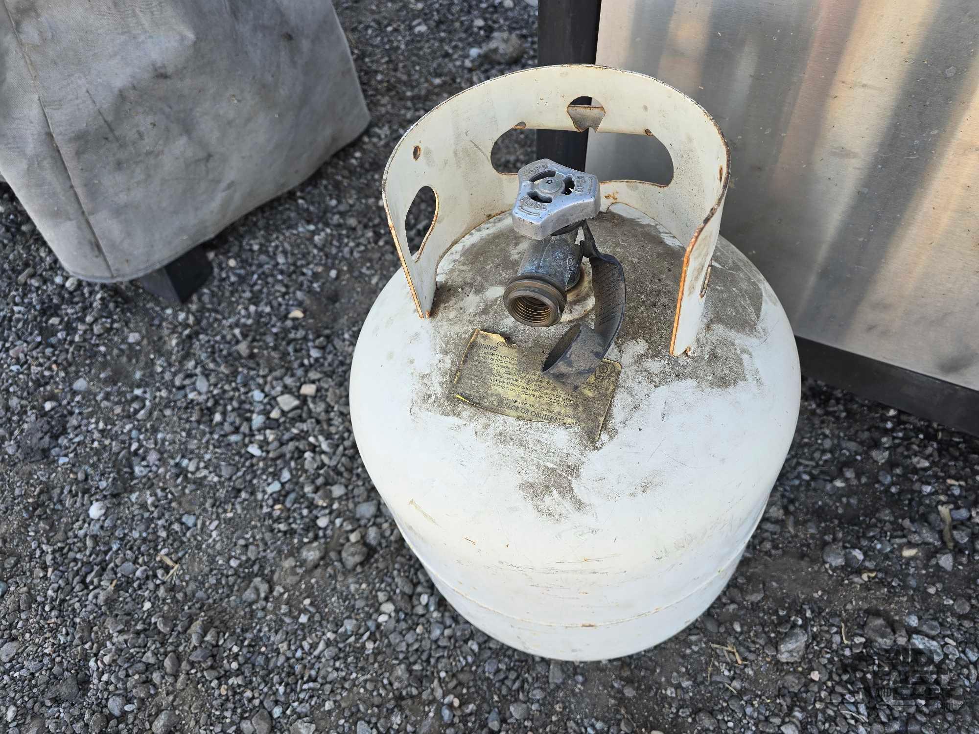Kenmore Propane Barbecue & Propane Tank